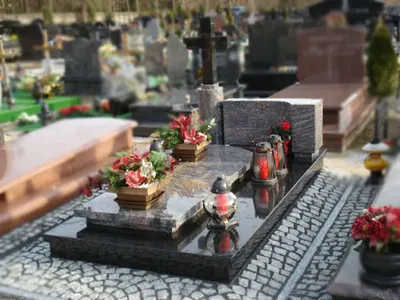 ALMAK zakład kamieniarski, nagrobki, kamieniarstwo budowlane